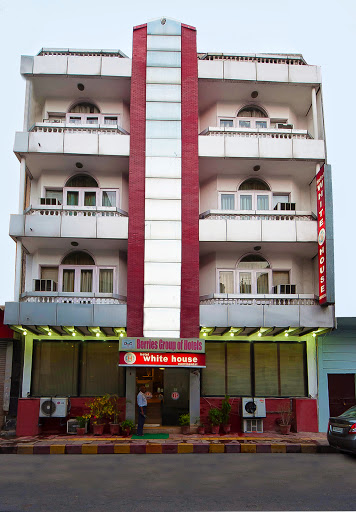 Hotel White House, 14-A/4 Near Karol Bagh Metro Station Pillar No. 117, KArol Bagh W.E.A, WEA, Karol Bagh, New Delhi, Delhi 110005, India, Motel, state DL