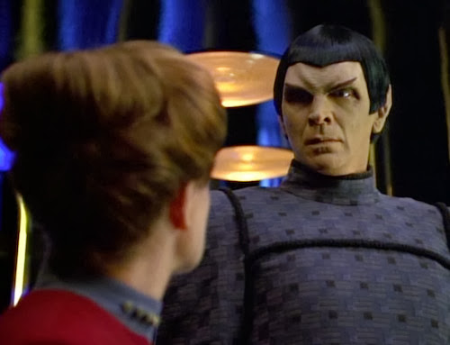 Star Trek: Voyager, 1x07