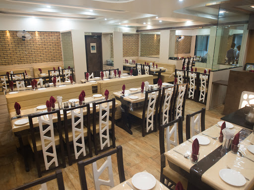 Maruti Restaurant, 57, Digvijay Plot, Sumair Club Road, Opposite Police Station, Jamnagar, Gujarat 361005, India, Non_Vegetarian_Restaurant, state GJ