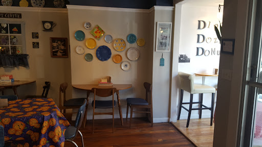 Donut Shop «Dirty Dozen Donuts», reviews and photos, 137 Main St, Biddeford, ME 04005, USA