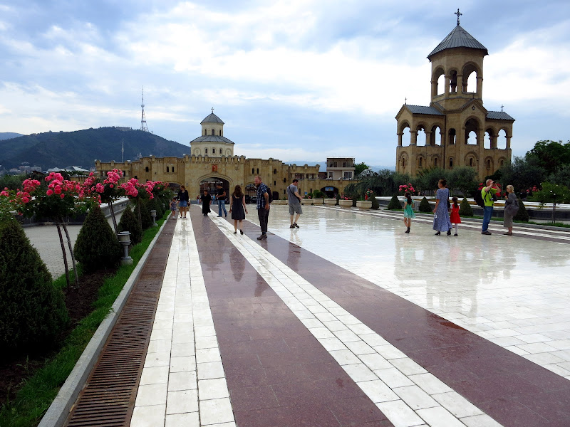 The grounds of Holy Trinity Cathedral, Tbilisi