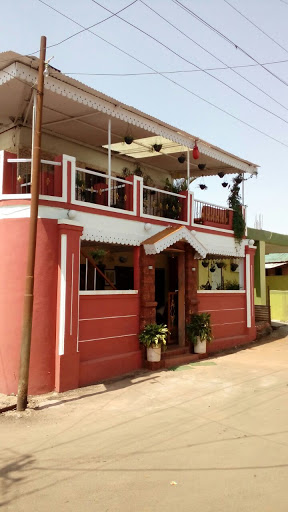 Om Niwas Cottage, House No.27, Ganesh Nagar Housing Socitey,, Satara-Mahabaleshwar Road,, Mahabaleshwar, Maharashtra 412806, India, Cottage, state MH