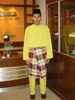 KEUNIKAN DI MALAYSIA pakaian lambang warisan keagungan