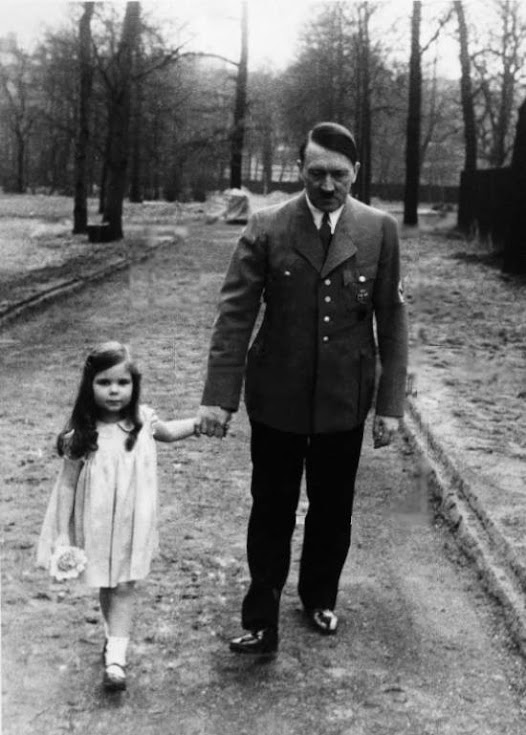 Hitler+on+a+walk+with+Helga+Goebbels%252C+1936.