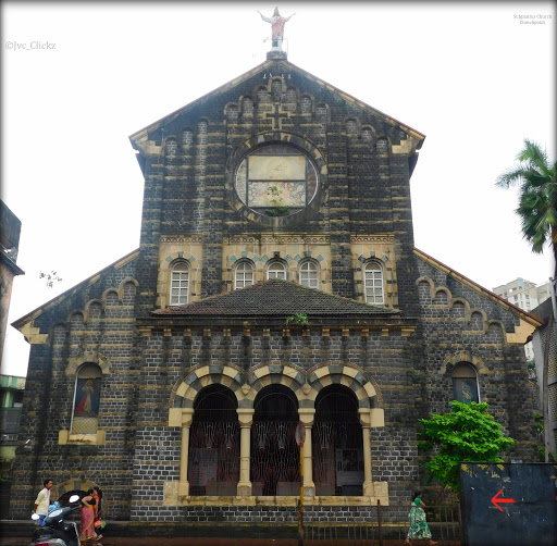 St Ignatius Church., Sane Guruji Marg, Opp: Kasturba Hospital, Jacob Circle, Mumbai, Maharashtra 400011, India, Place_of_Worship, state MH