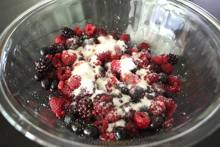 Delicious and simple berry crumble that's easy to make and sure to please any crowd. | Ask Anna