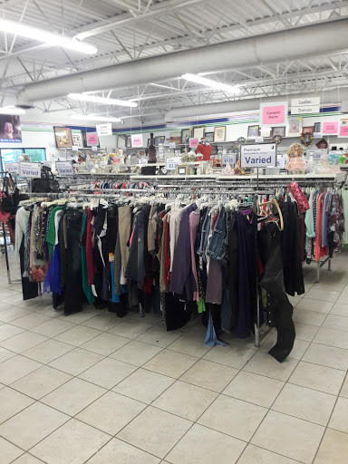 Thrift Store «Goodwill Industries of Greater Nebraska Retail Store/Donation Center», reviews and photos, 3906 4th Ave, Kearney, NE 68845, USA