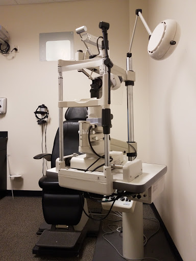 Eye Care Center «Visionworks - Market Square At Chestnut Hill», reviews and photos