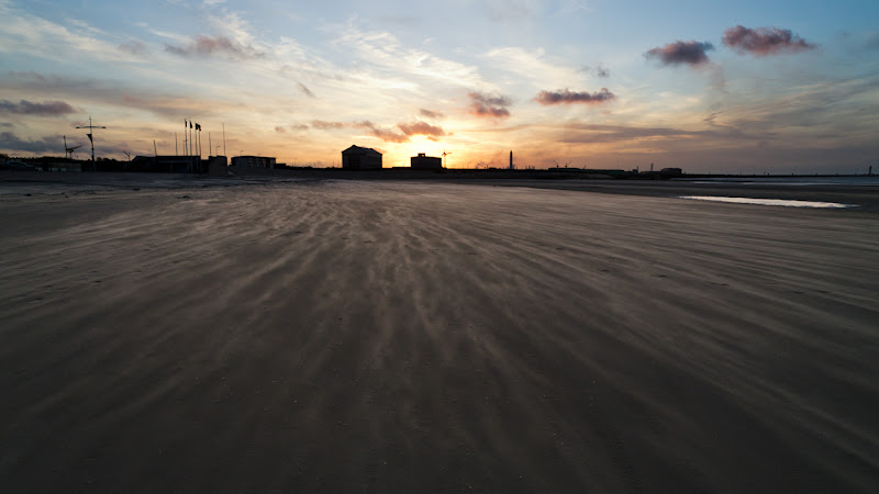 filé de sable au soleil couchant... 20111011_07_coucher_soleil_file_sable_DSC5596
