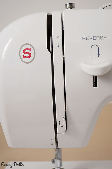 Máquina de coser Singer Serenade - Enhebrar