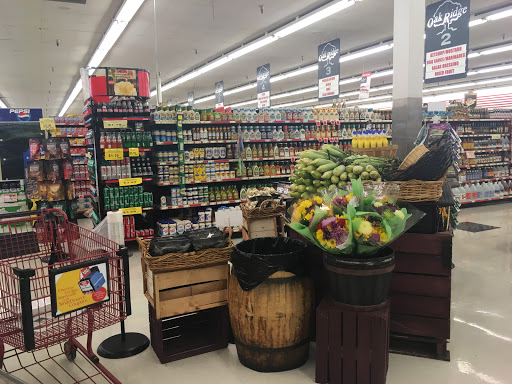 Grocery Store «Oakridge Supermarket», reviews and photos, 31240 Groesbeck Hwy, Fraser, MI 48026, USA