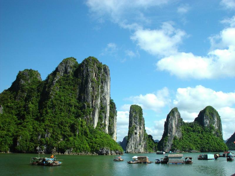 Bộ ảnh Vịnh Hạ Long tuyệt đẹp, khu du lịch nổi tiếng VN Biển Hạ Long đẹp
