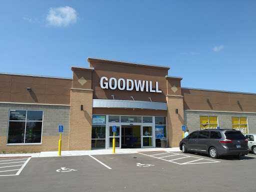 Thrift Store «Goodwill - Stillwater», reviews and photos, 5980 Krueger Ln, Oak Park Heights, MN 55082, USA