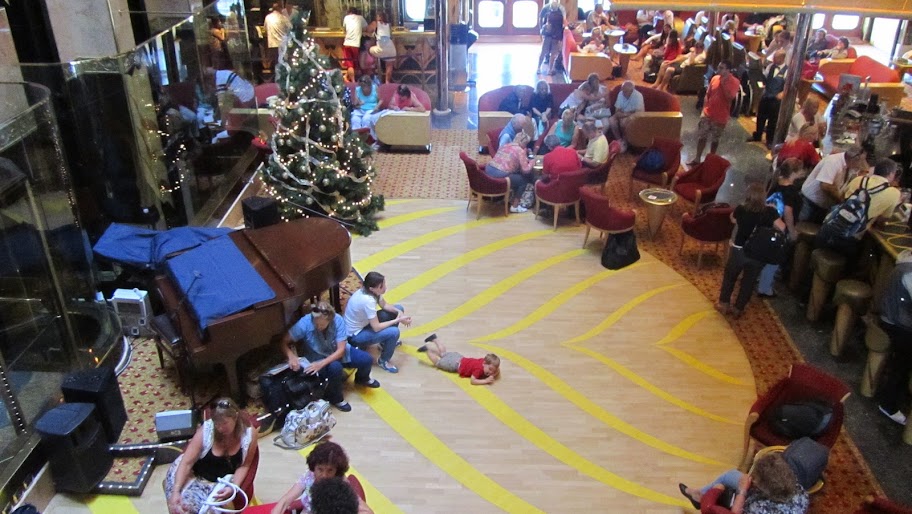 Круиз вдвоем: Игуасу, Туканы, Costa Magica, Рождество