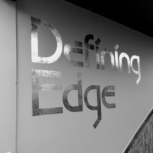 Defining Edge Salon logo