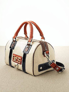 Guess Bags Collection 2011