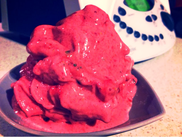 Strawberry Banana 'Ice Cream' in the Thermomix