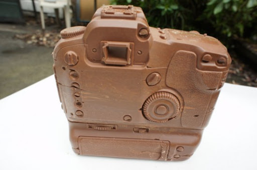 solid chocolate camera 2 Chocolate Canon D60 