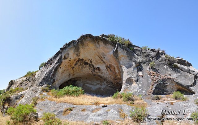 Cuevas de Sierra Momia