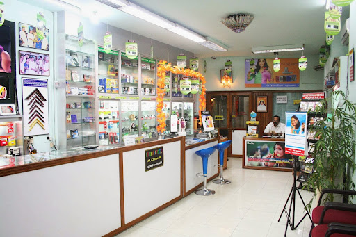 Thakidiyal Color Lab, Opp. Townhall, Main Road, Pala, Kerala 686575, India, Photo_Restoration_Shop, state KL