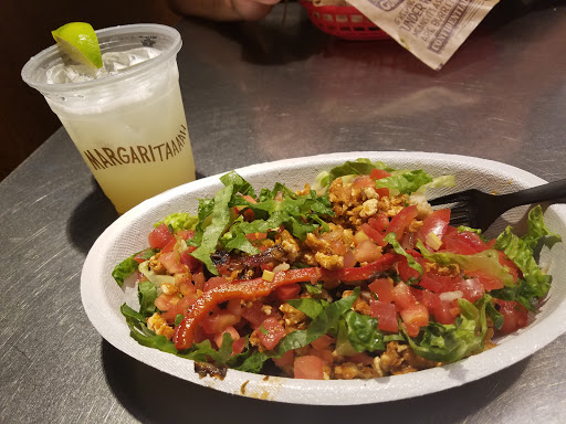 Mexican Restaurant «Chipotle Mexican Grill», reviews and photos, 1500 S Hanley Rd #1, Richmond Heights, MO 63117, USA