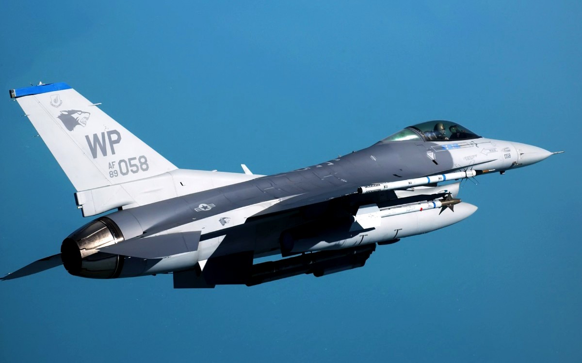 F-16 Fighting Falcon, Foto Jet Tempur 3