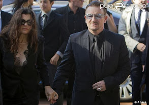 Bono et les membres de U2 aux obsèques de Seamus Heaney, unis dans le chagrin