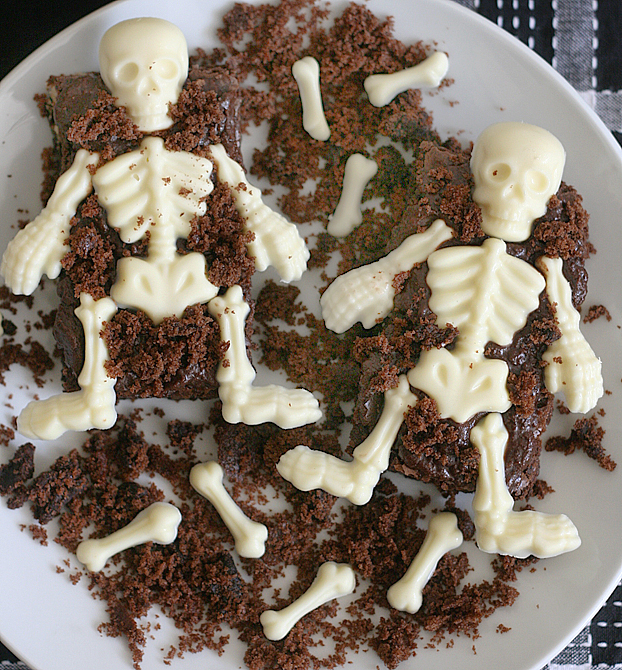 Spooky Halloween Recipes from The Peach Kitchen (Party Food Ideas)