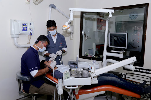 Dr. Bhutani Dental Impression , Pitampura, 101,102 1st Floor Laxmi Towers (Opp Hanumanji Mandir), Near M M Public School, Behind Kohat Enclave, Pitampura, Rohit Kunj Market, New Delhi, Delhi 110034, India, Endodontist, state UP