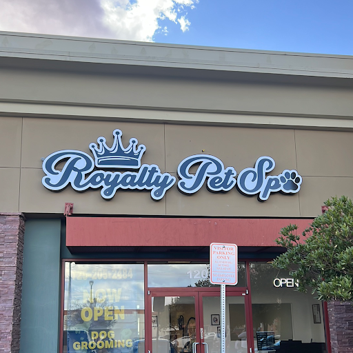 Royalty Pet Spa llc logo
