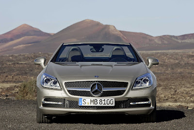 2012_Mercedes-Benz_SLK_350_3000x2000_Front