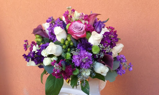 Florist «Blue Daisy Floral & Design», reviews and photos, 102 S Arlington Heights Rd, Arlington Heights, IL 60005, USA