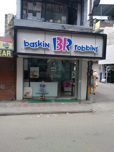 Baskin Robbins, 22 no. Fathak Market, Opp. Verma bekry, Patiala, Punjab 147001, India, Dessert_Restaurant, state PB