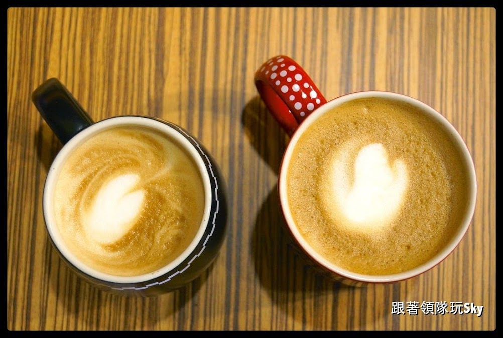 台北美食推薦-好吃早餐、下午茶、鬆餅，平價咖啡【OVEN COFFEE光復店】