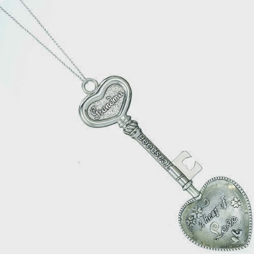 Keys to Love and Friendship Ornament - Grandma - A Heap of Love