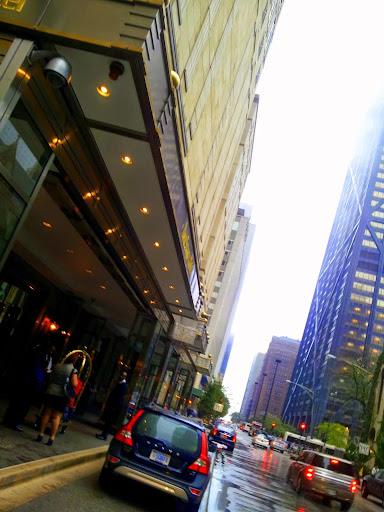 Valet parking at Four Seasons Hotel Chicago