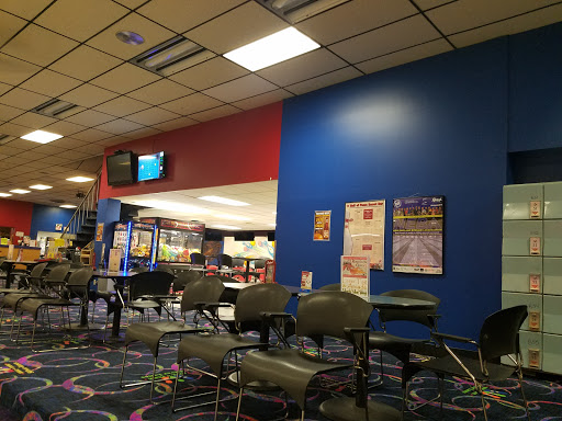 Bowling Alley «Hall of Fame Silver Lanes», reviews and photos, 748 Silver Ln, East Hartford, CT 06118, USA