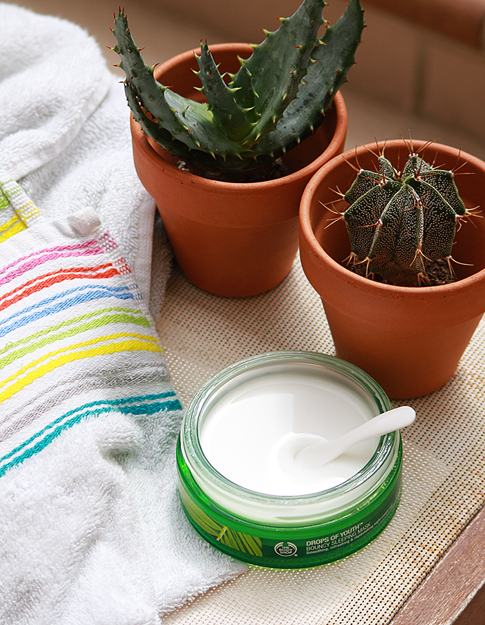 avis produits the body shop, masque de nuit effet rebond drops of youth, concentré pour les yeux drops of youth, vitamine e aqua boost sorbet, nettoyant purifiant visage arbre à thé