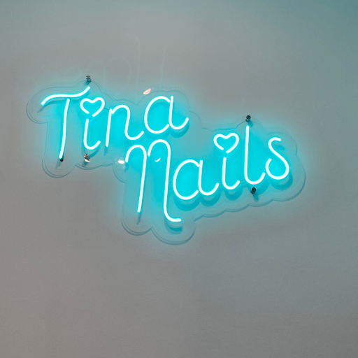 Tina’s nail bar logo