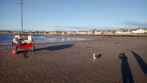 Elie beach