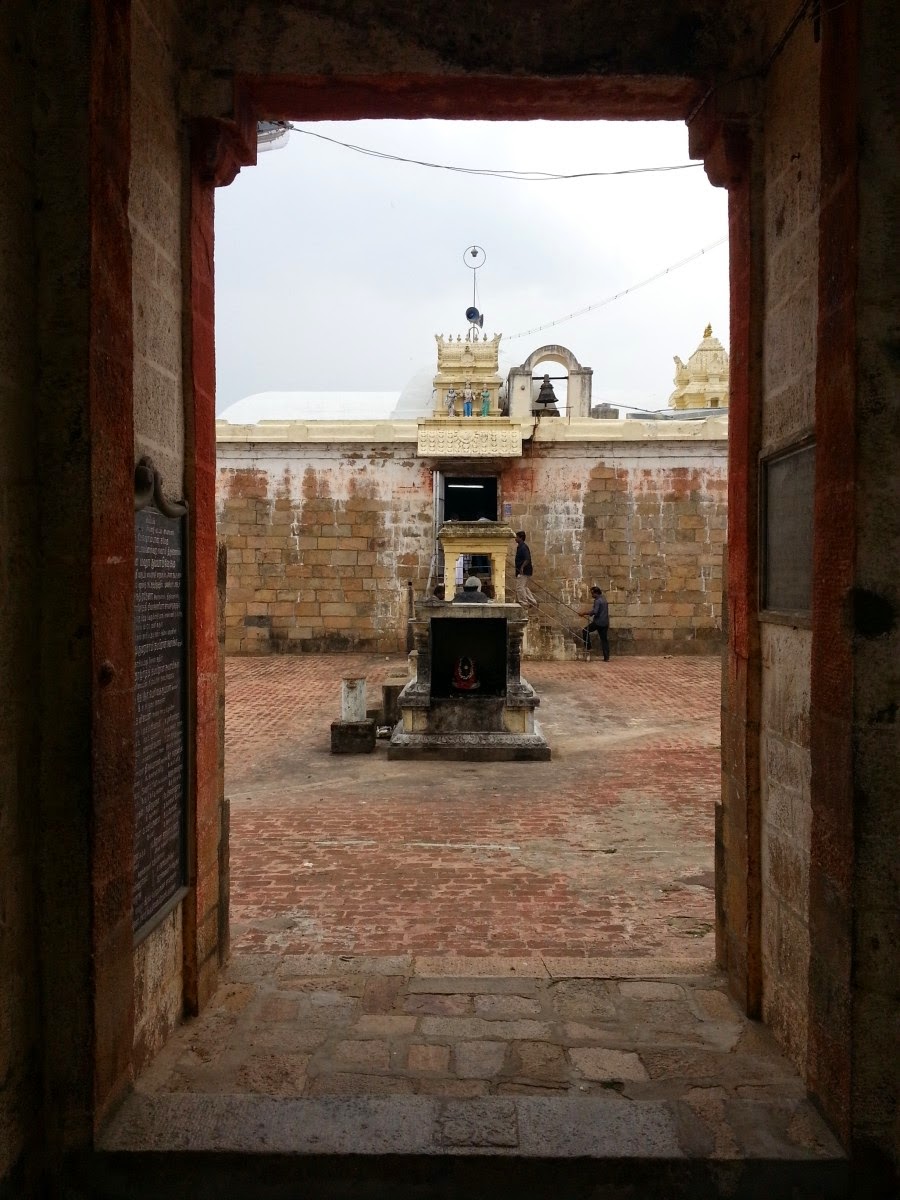 Sri Chayavaneswarar Temple, Tiruchaaikaadu (Chayavanam), Sirkazhi - 275 Shiva Temples