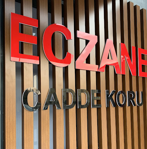 CADDE KORU ECZANESİ logo