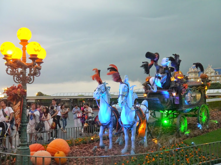 halloween disneyland