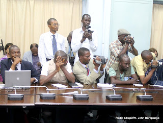 Des journalistes lors de la conférence de presse de l’Onu le 28/08/2013 à  Kinshasa, animée par le patron de la Monusco, Martin Köbler. Radio Okapi/Ph. John Bompengo