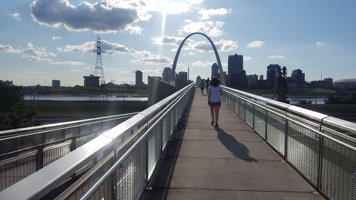 Tourist Attraction «Mississippi River Overlook», reviews and photos, 185 W Trendley Ave, East St Louis, IL 62201, USA