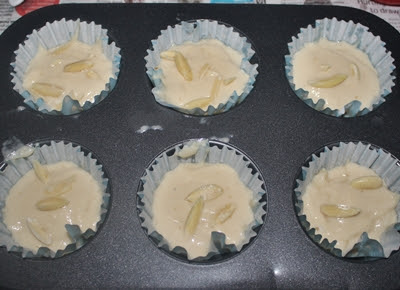 Eggless butterscotch cupcakes