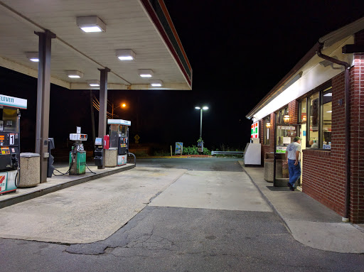 Convenience Store «7-Eleven», reviews and photos, 110 W Main St, Stafford Springs, CT 06076, USA