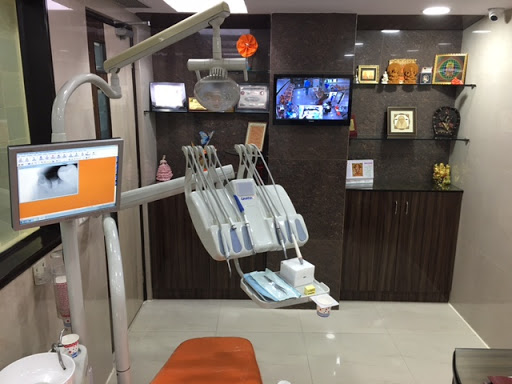 Metro Dental & Implant Centre, L-94, Vyapar Marg, L Block, Sector 11, Noida, Uttar Pradesh 201301, India, Dentist, state UP