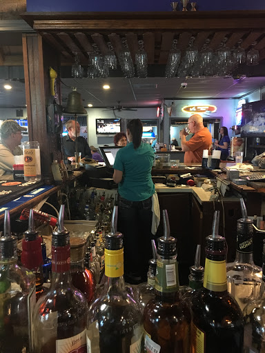 Bar & Grill «West Bar & Grill», reviews and photos, 6445 Calder Ave, Beaumont, TX 77706, USA