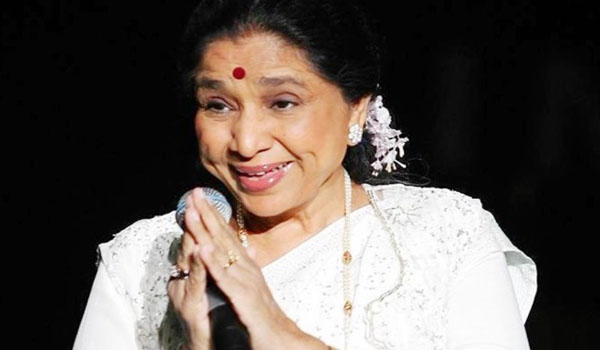 Asha Bhosle Honoured by the West Bengal Government 